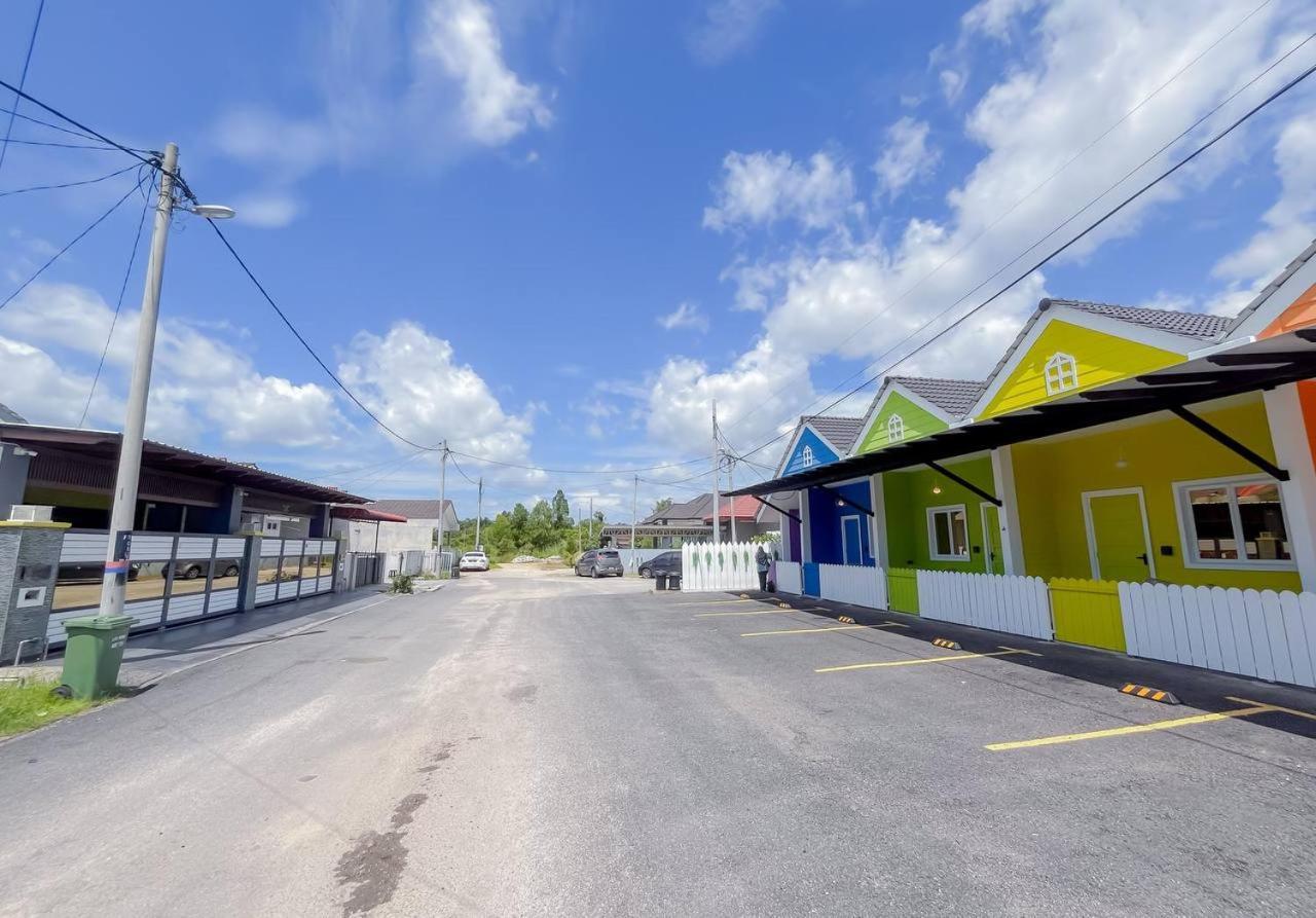 Auranad Tinyhouse Bandar Tanah Merah Wifi Netflix Экстерьер фото