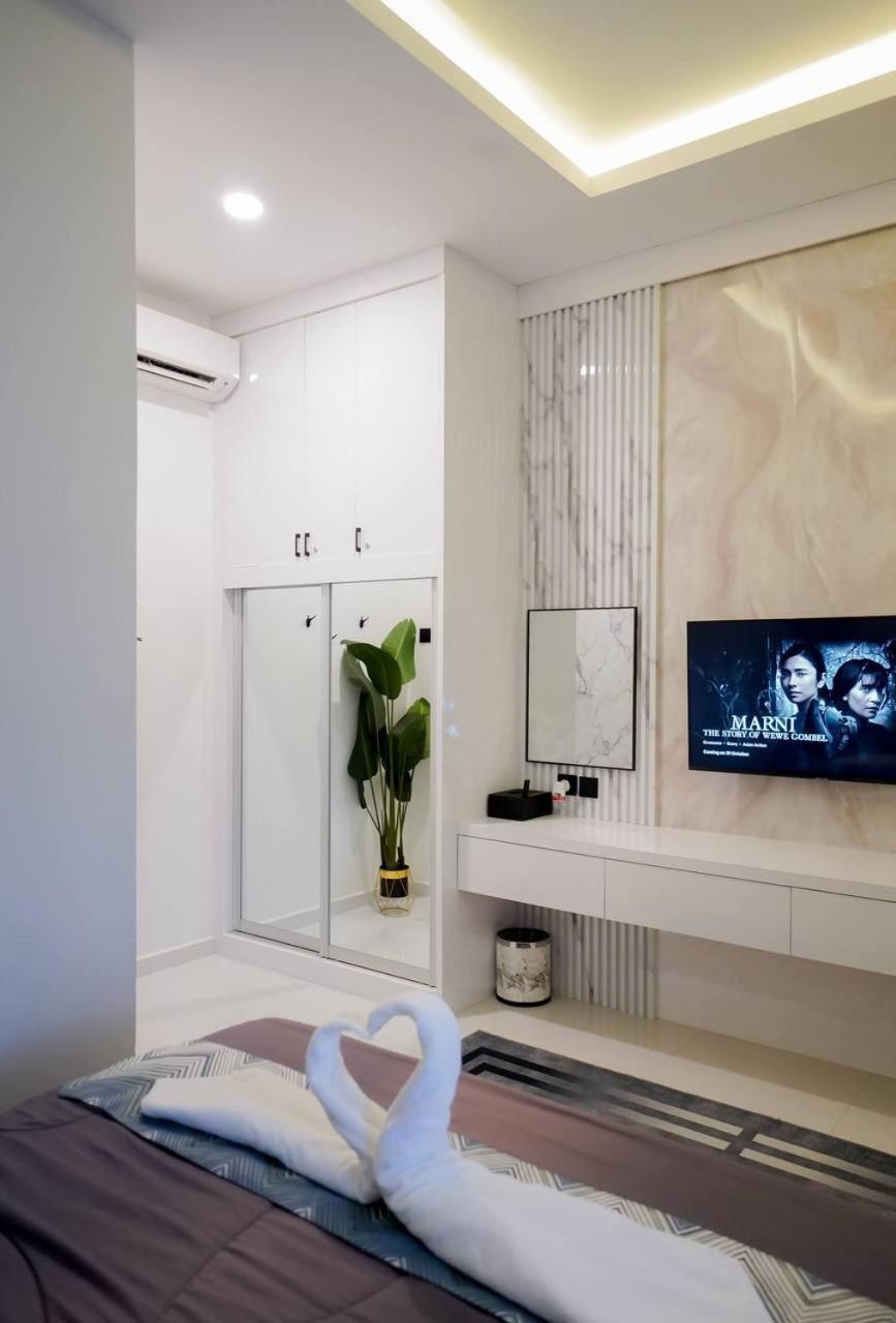 Auranad Tinyhouse Bandar Tanah Merah Wifi Netflix Экстерьер фото