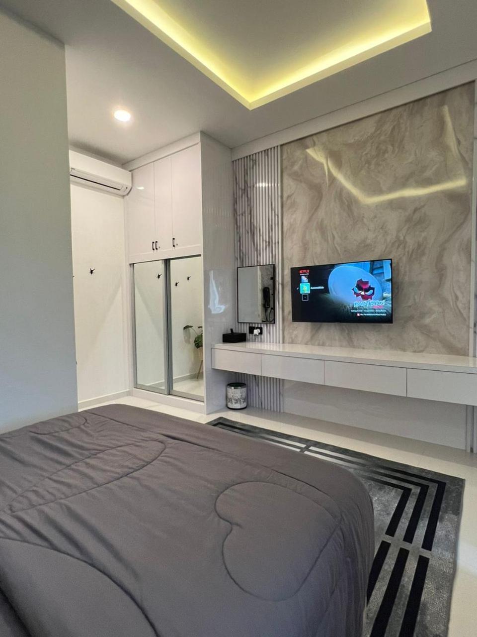 Auranad Tinyhouse Bandar Tanah Merah Wifi Netflix Экстерьер фото