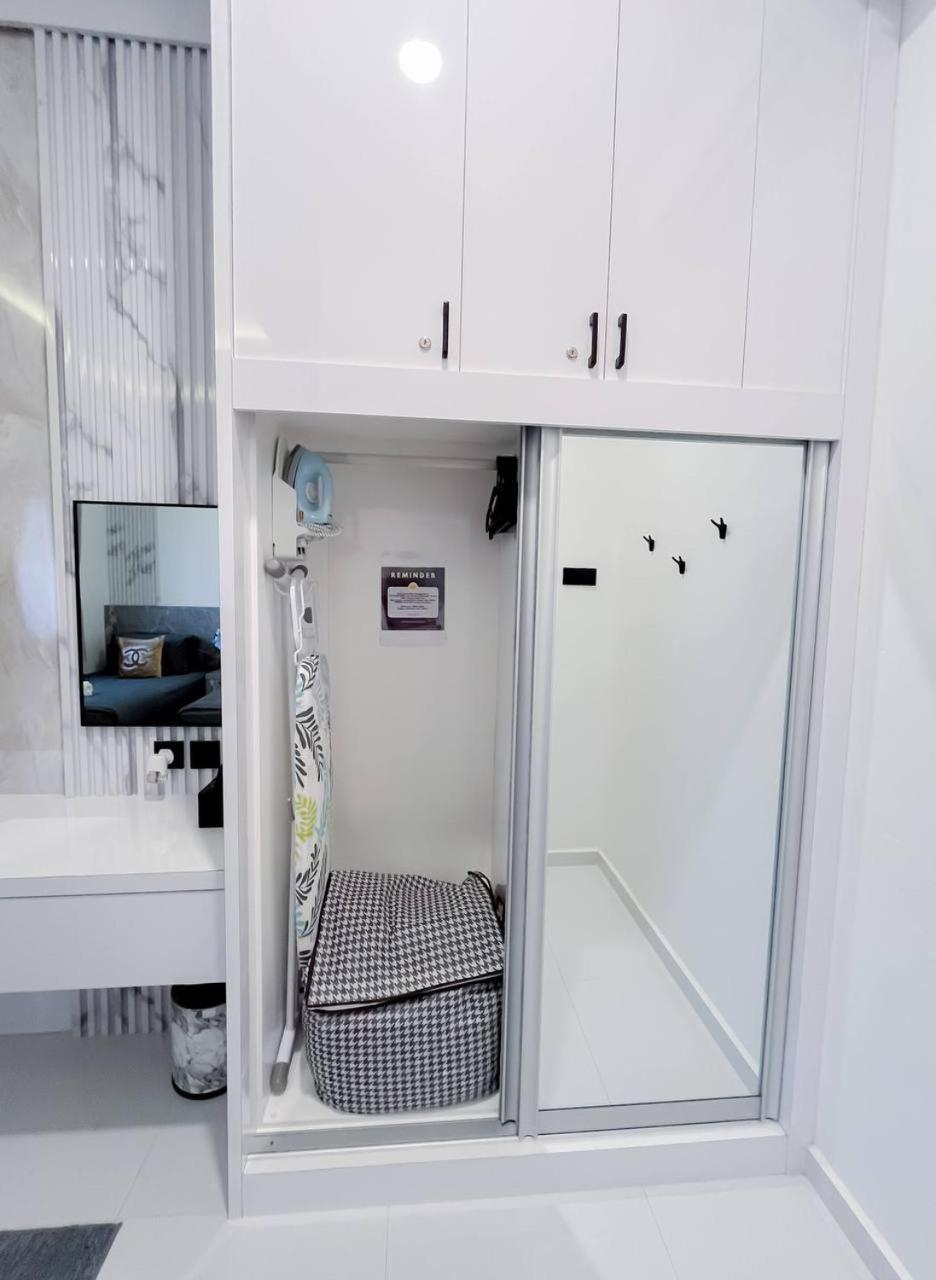 Auranad Tinyhouse Bandar Tanah Merah Wifi Netflix Экстерьер фото