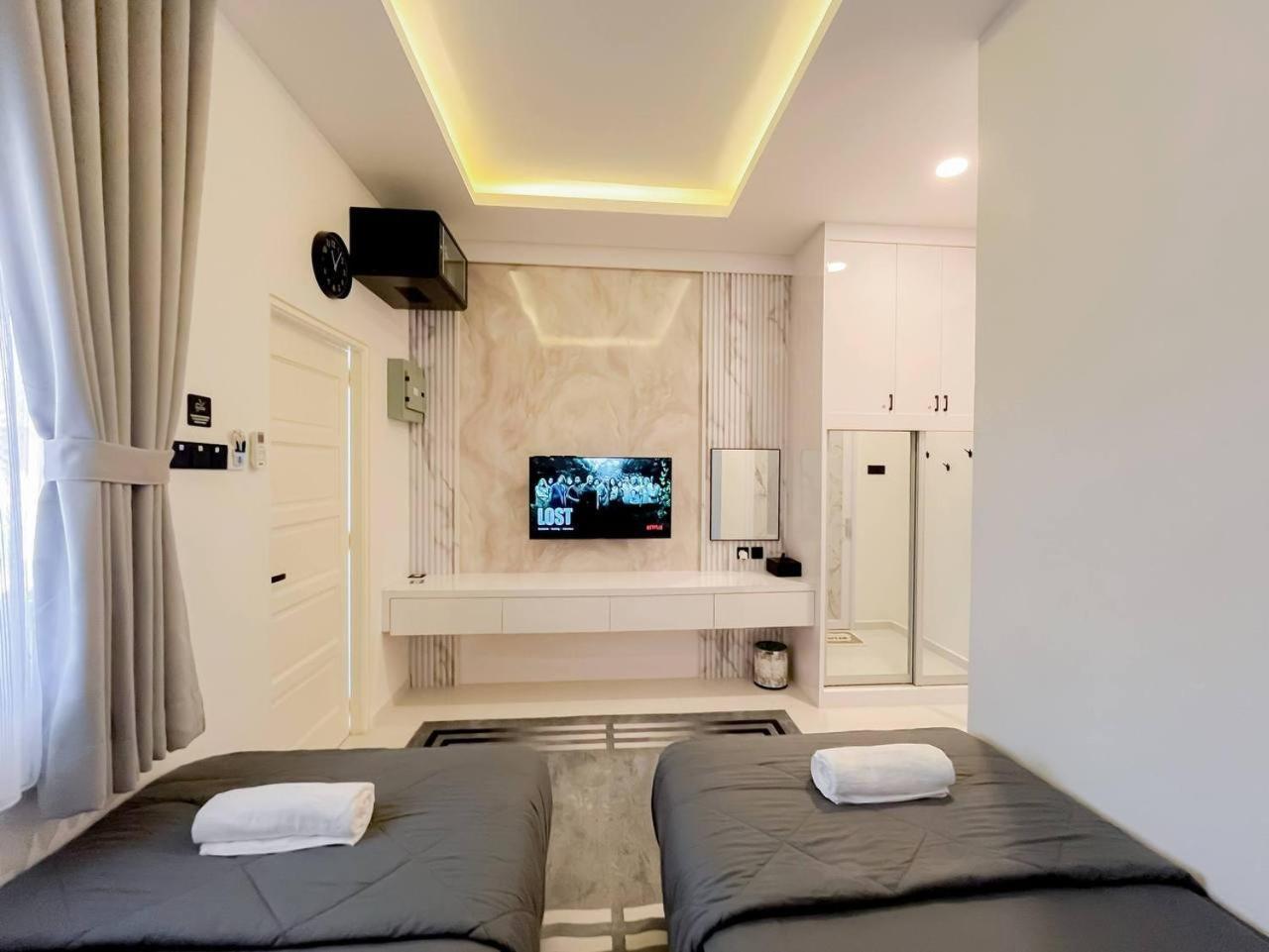 Auranad Tinyhouse Bandar Tanah Merah Wifi Netflix Экстерьер фото